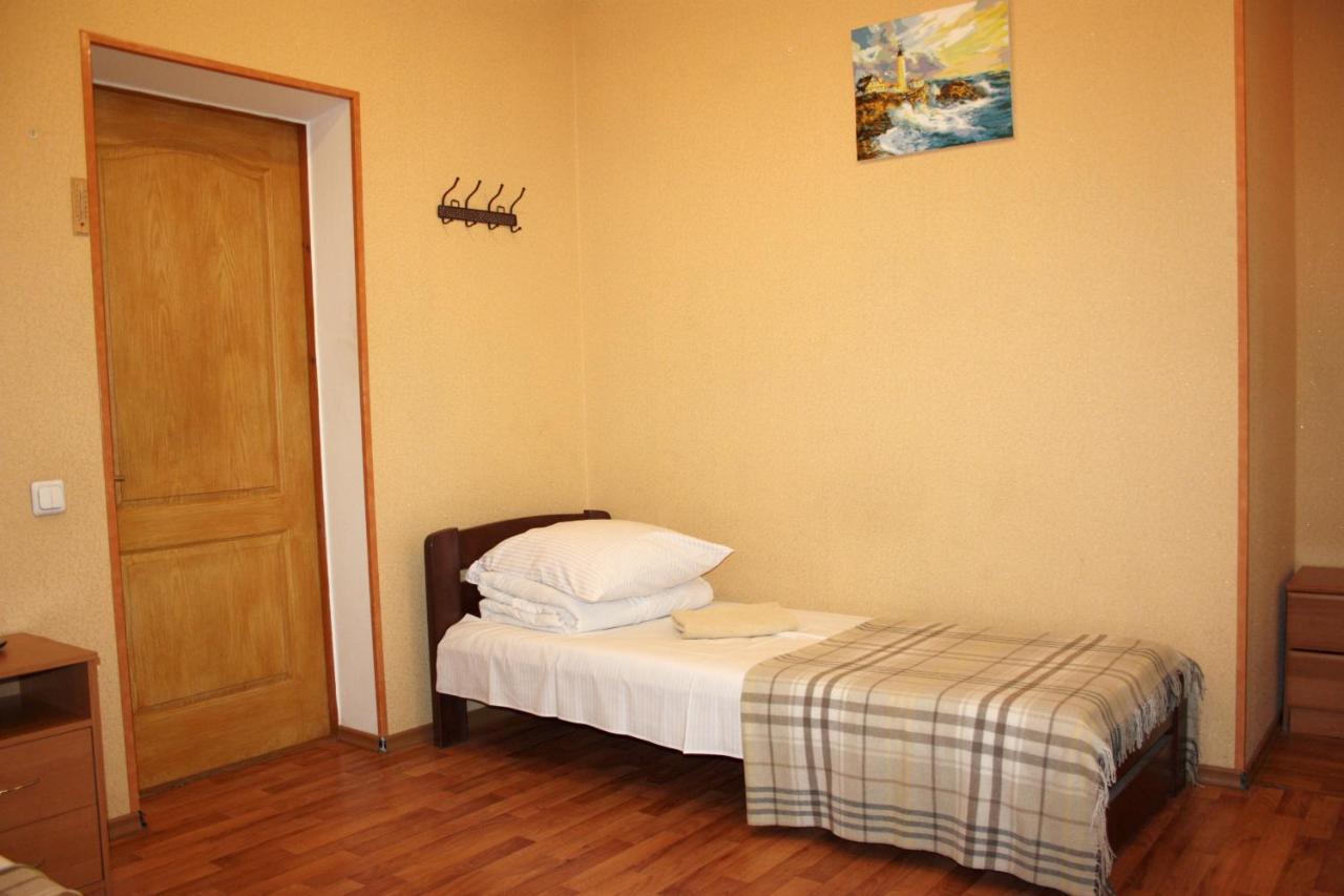 Inn Khlibodarskiy Khlibodarske Экстерьер фото